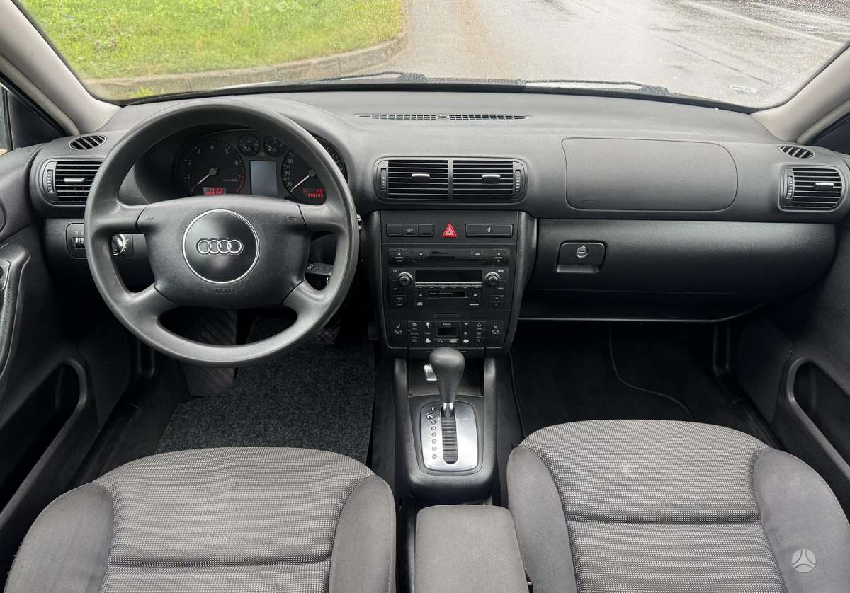 Audi A3, 1.6 l., hatchback
