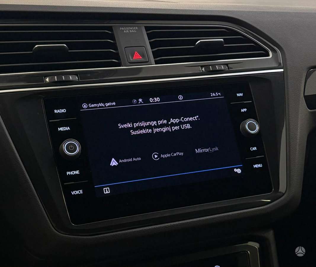 Volkswagen Tiguan - 10
