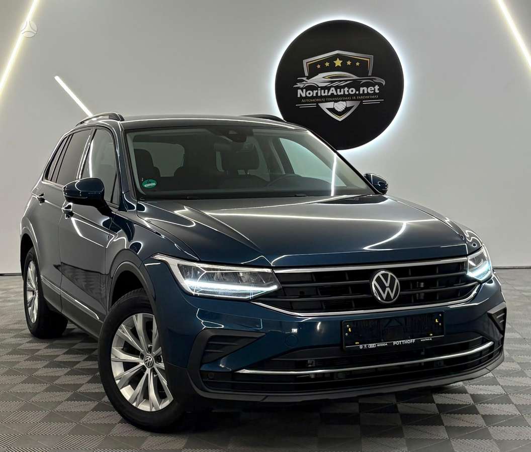 Volkswagen Tiguan - 1