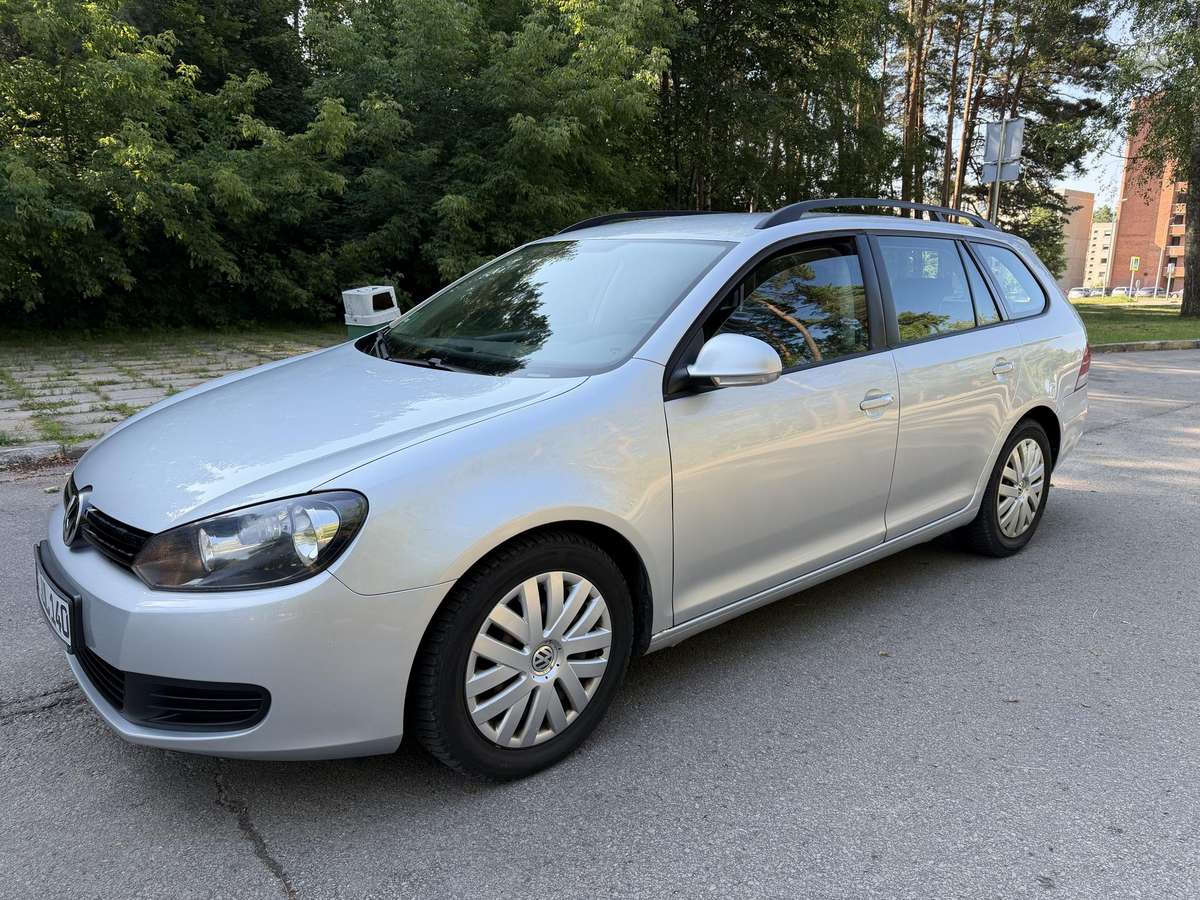 Volkswagen Golf - 2