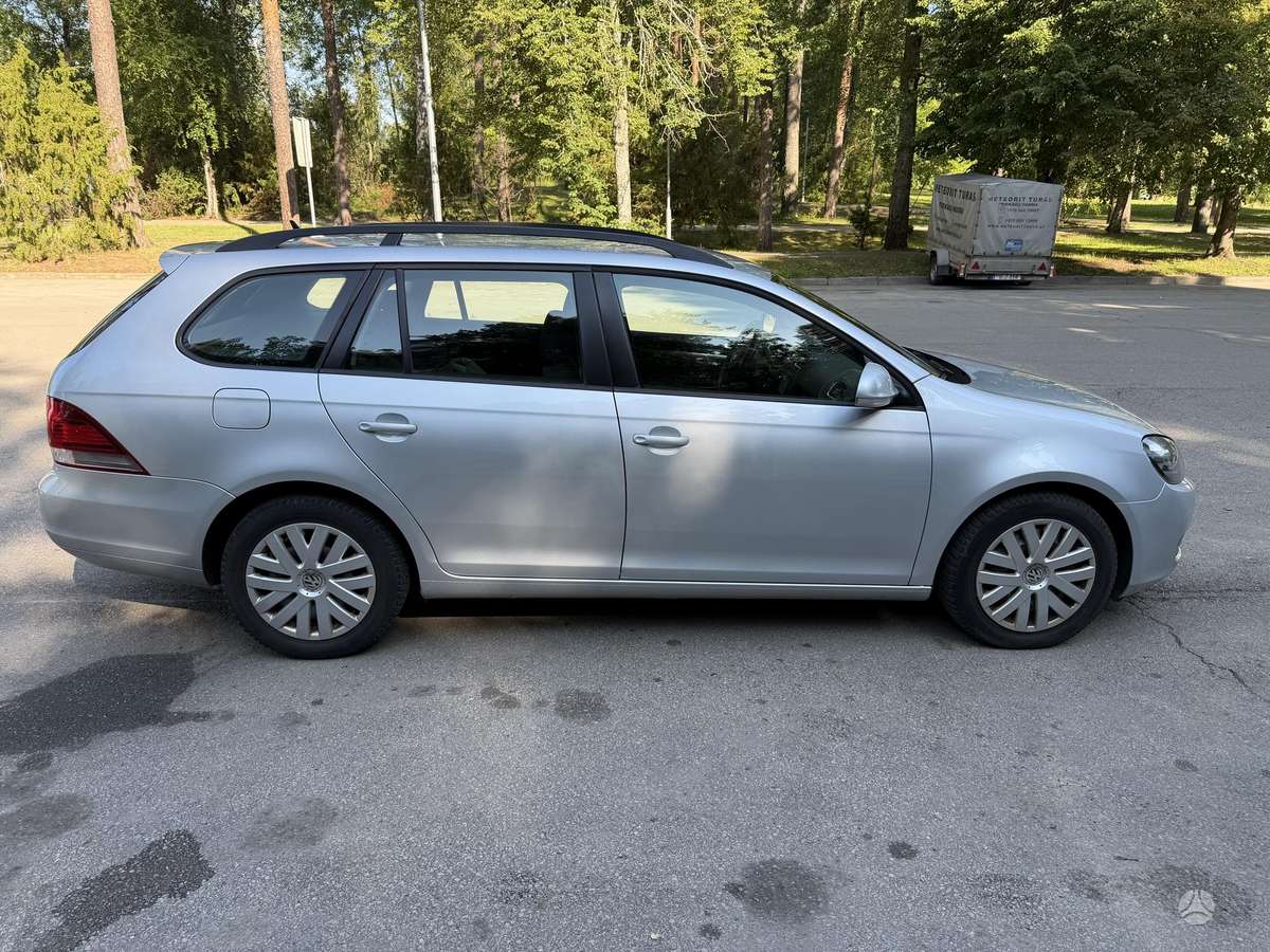 Volkswagen Golf - 3