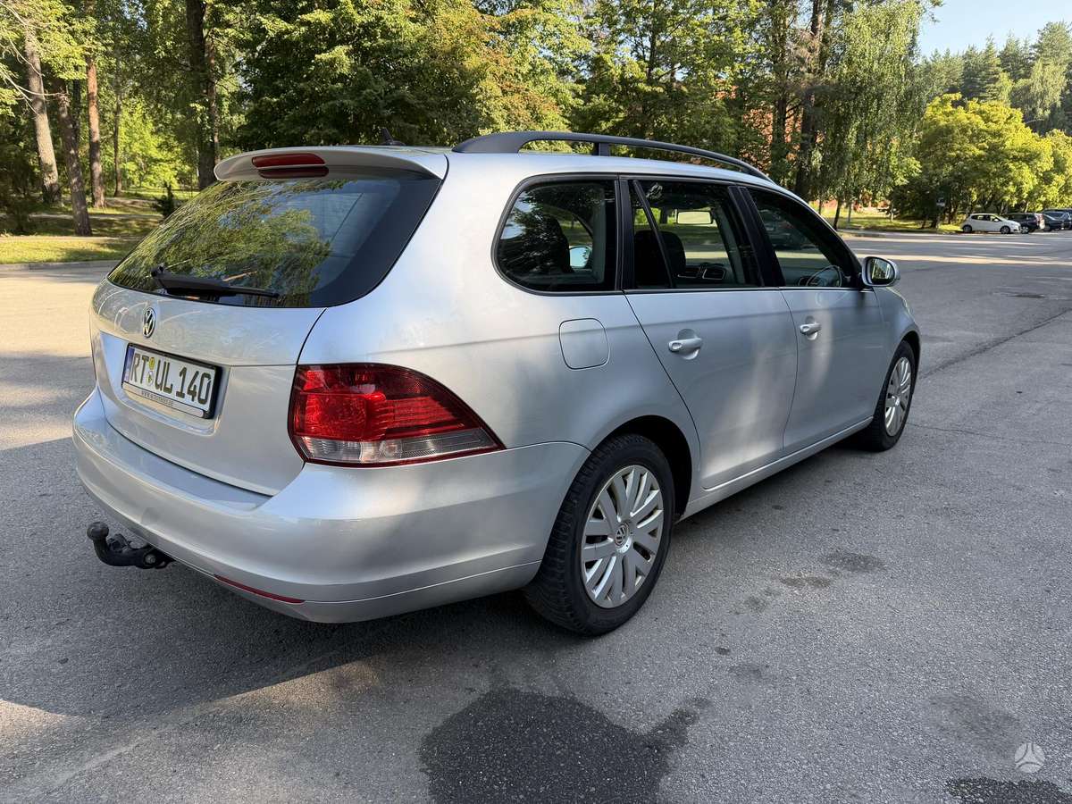 Volkswagen Golf - 4
