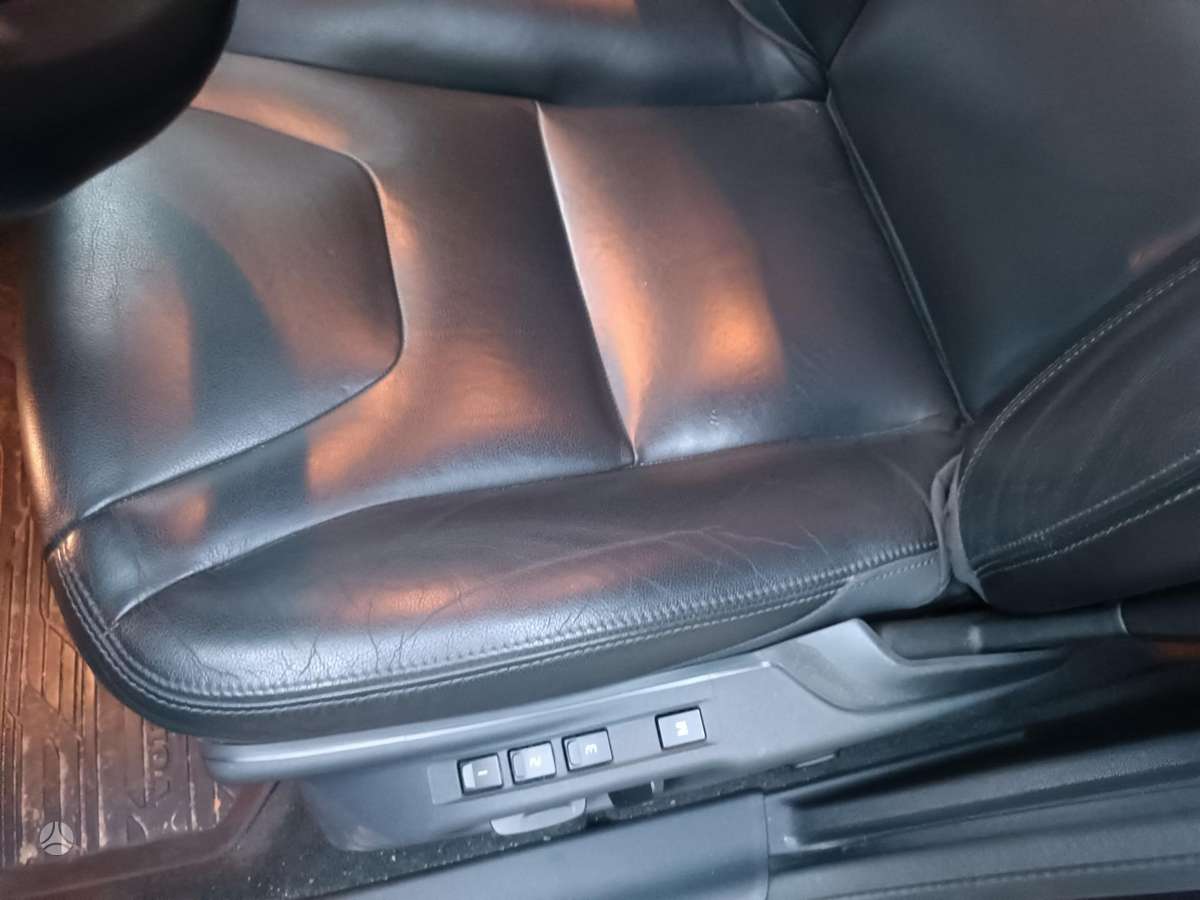 Volvo S60, 2.0 l., Седан