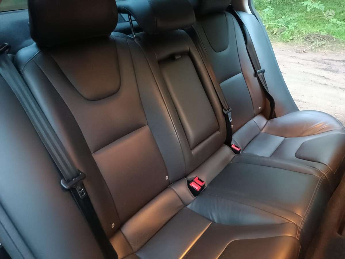 Volvo S60, 2.0 l., Седан