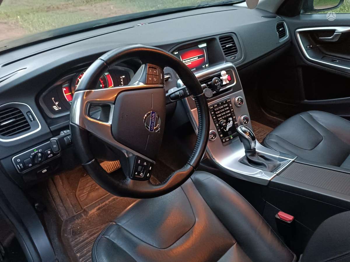 Volvo S60, 2.0 l., Седан