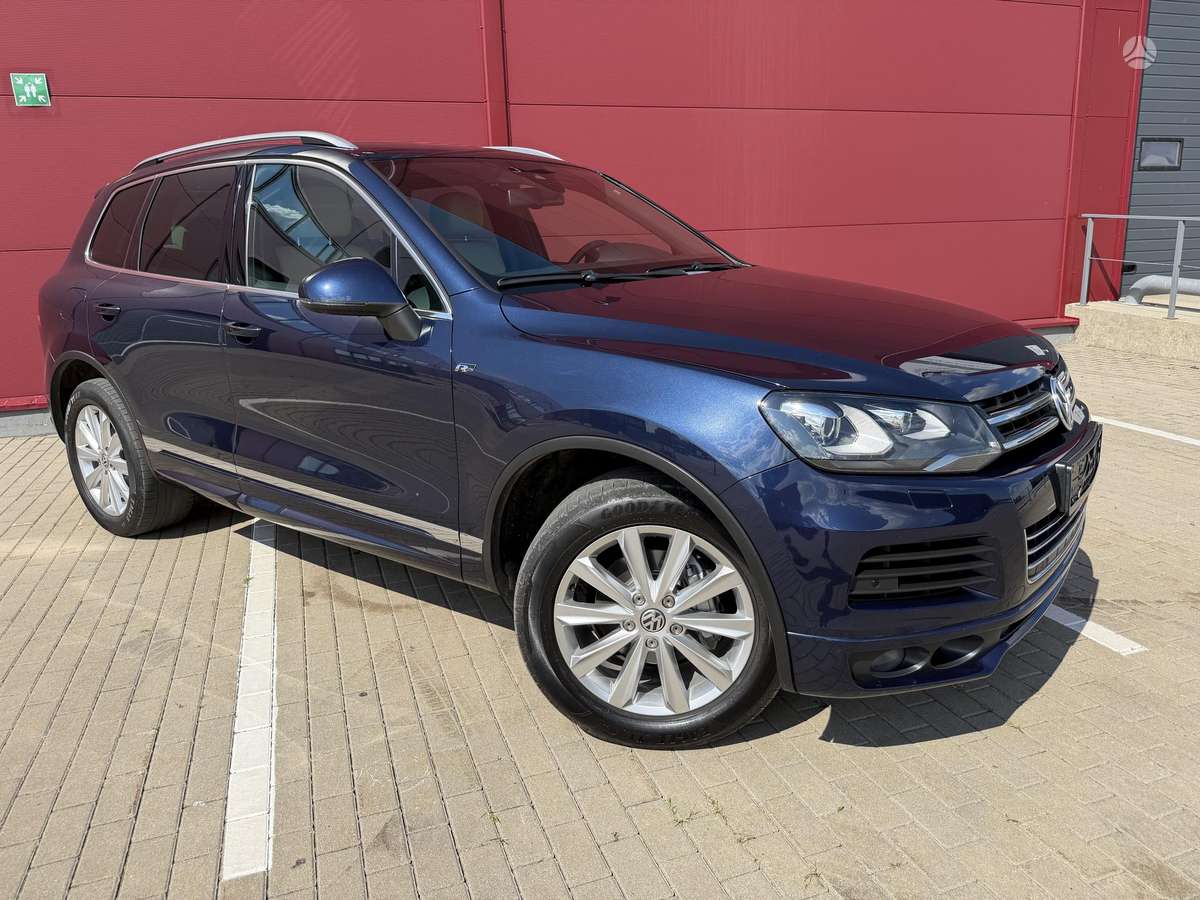 Volkswagen Touareg - 1