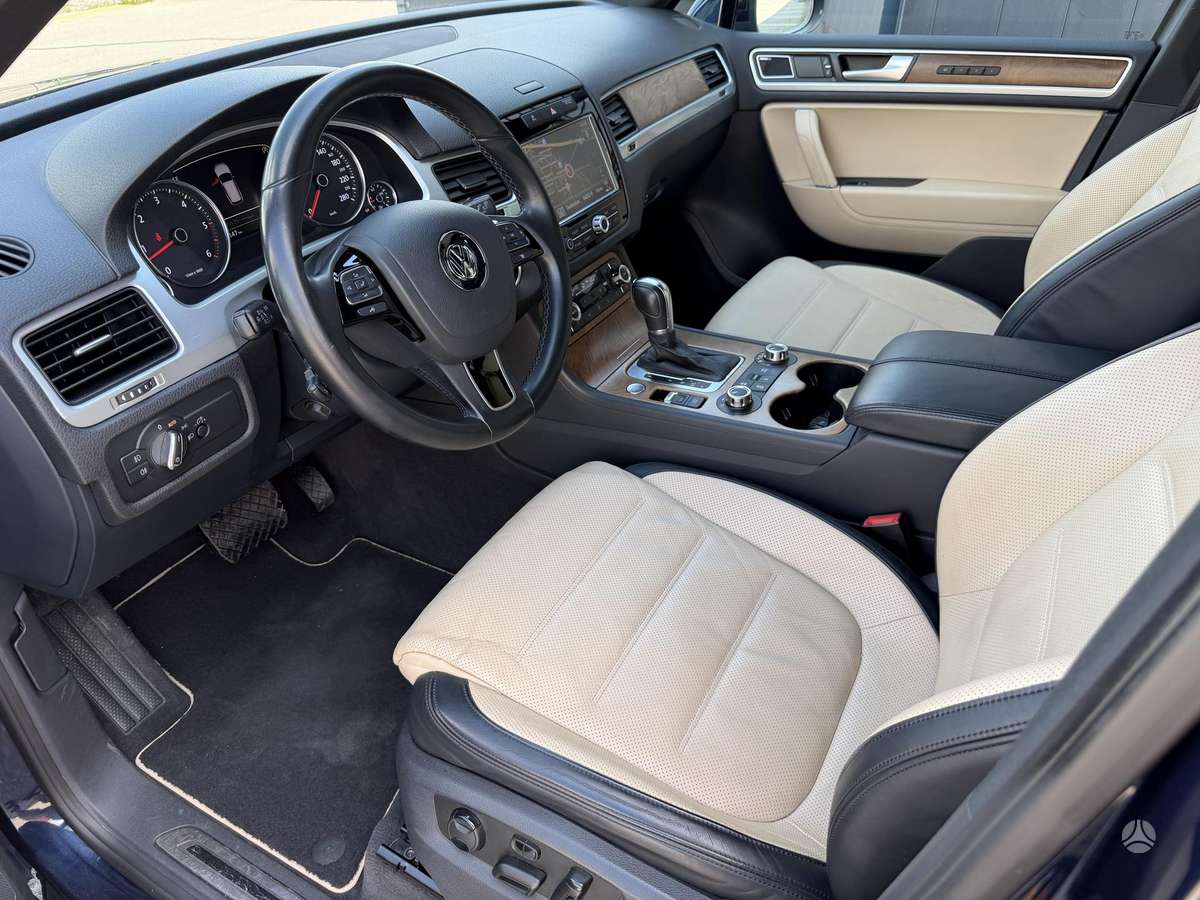 Volkswagen Touareg - 11