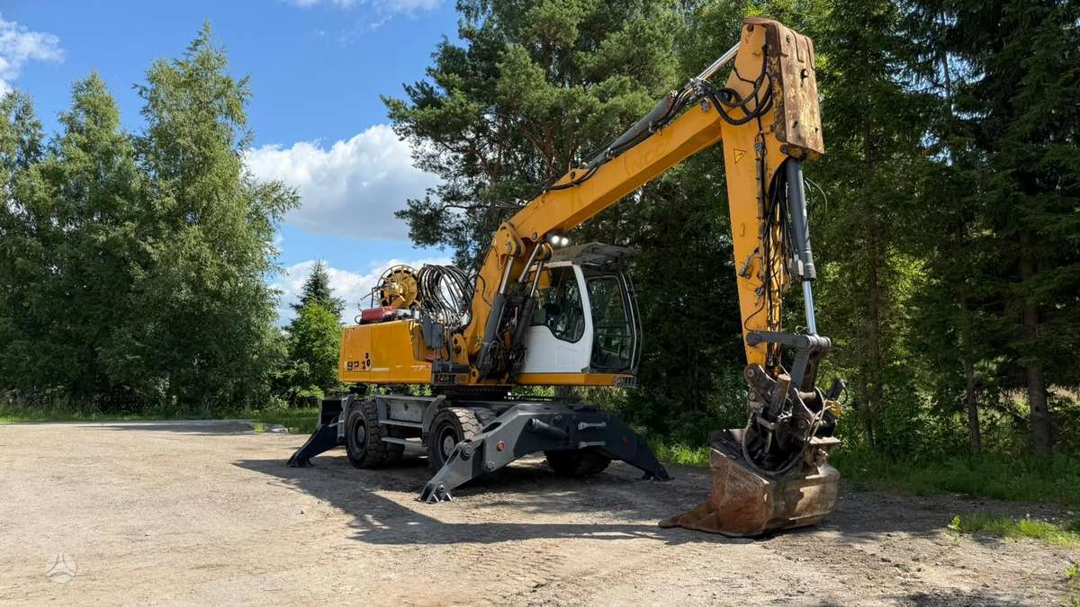 Liebherr 924 C Litronic, excavator
