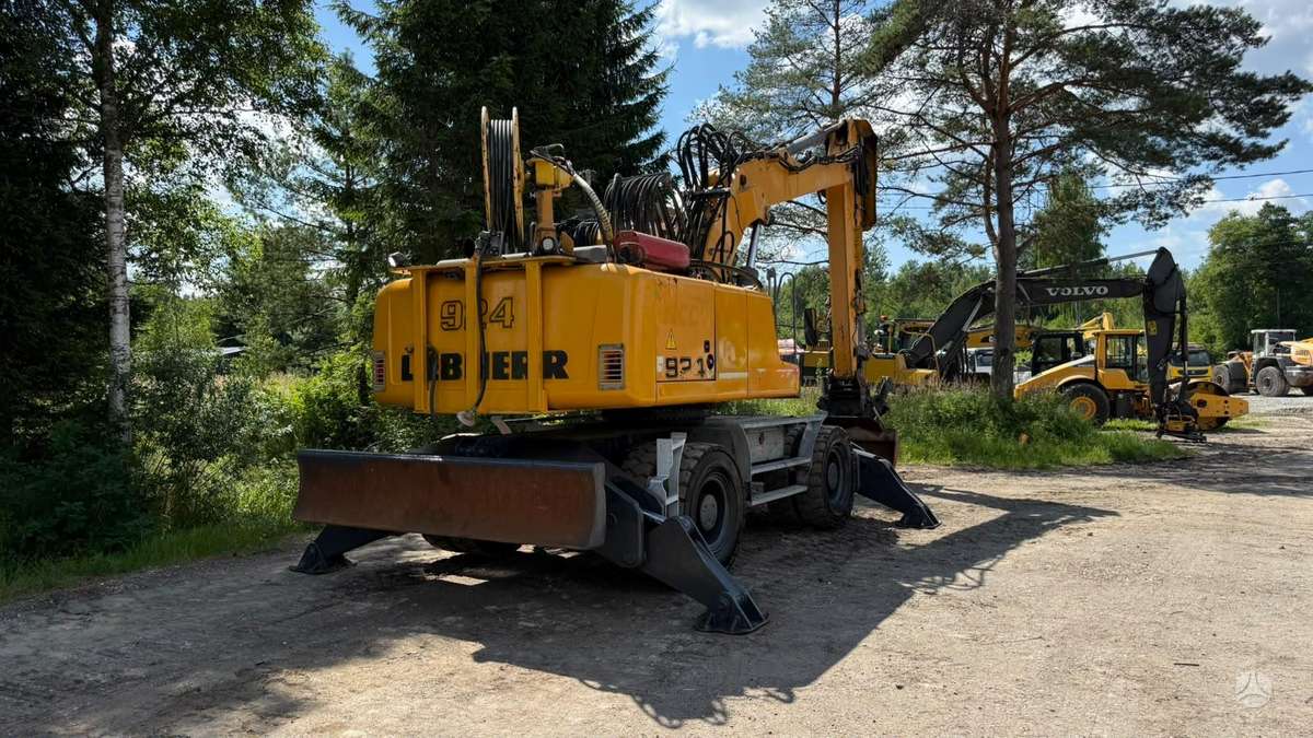 Liebherr 924 C Litronic, excavator