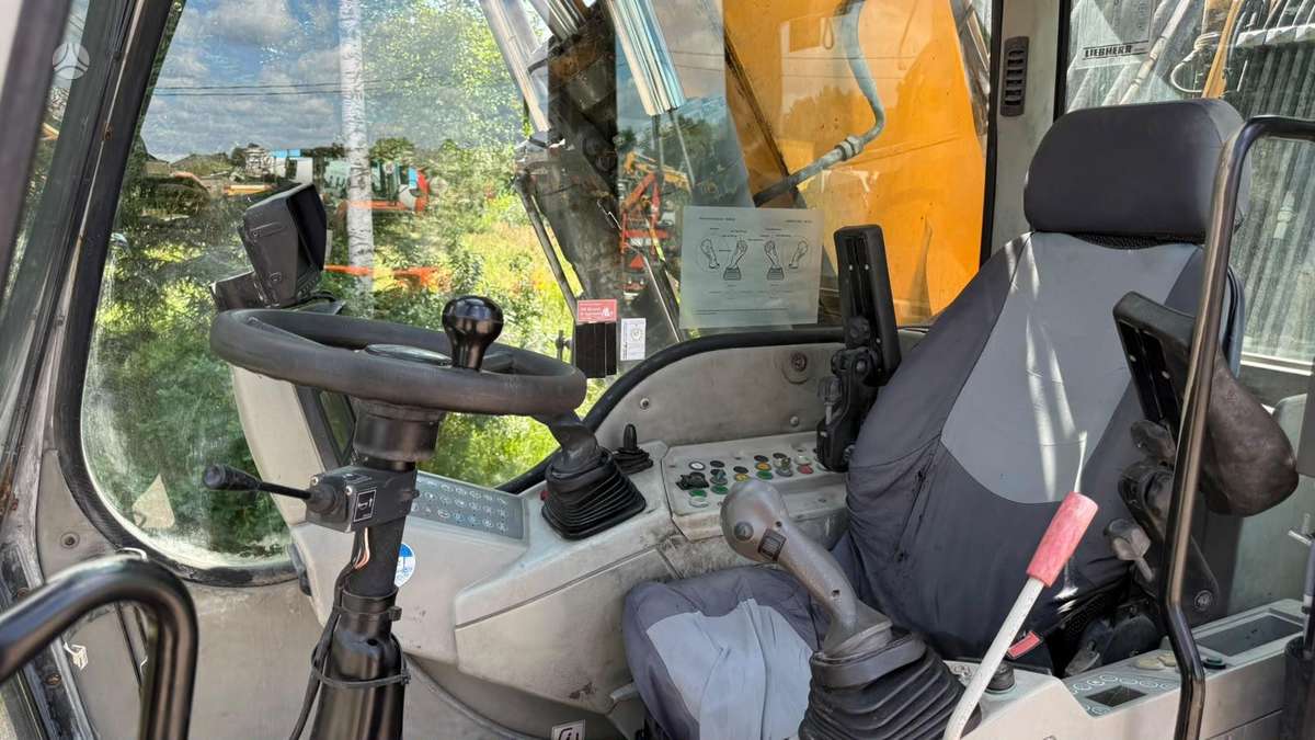 Liebherr 924 C Litronic, excavator