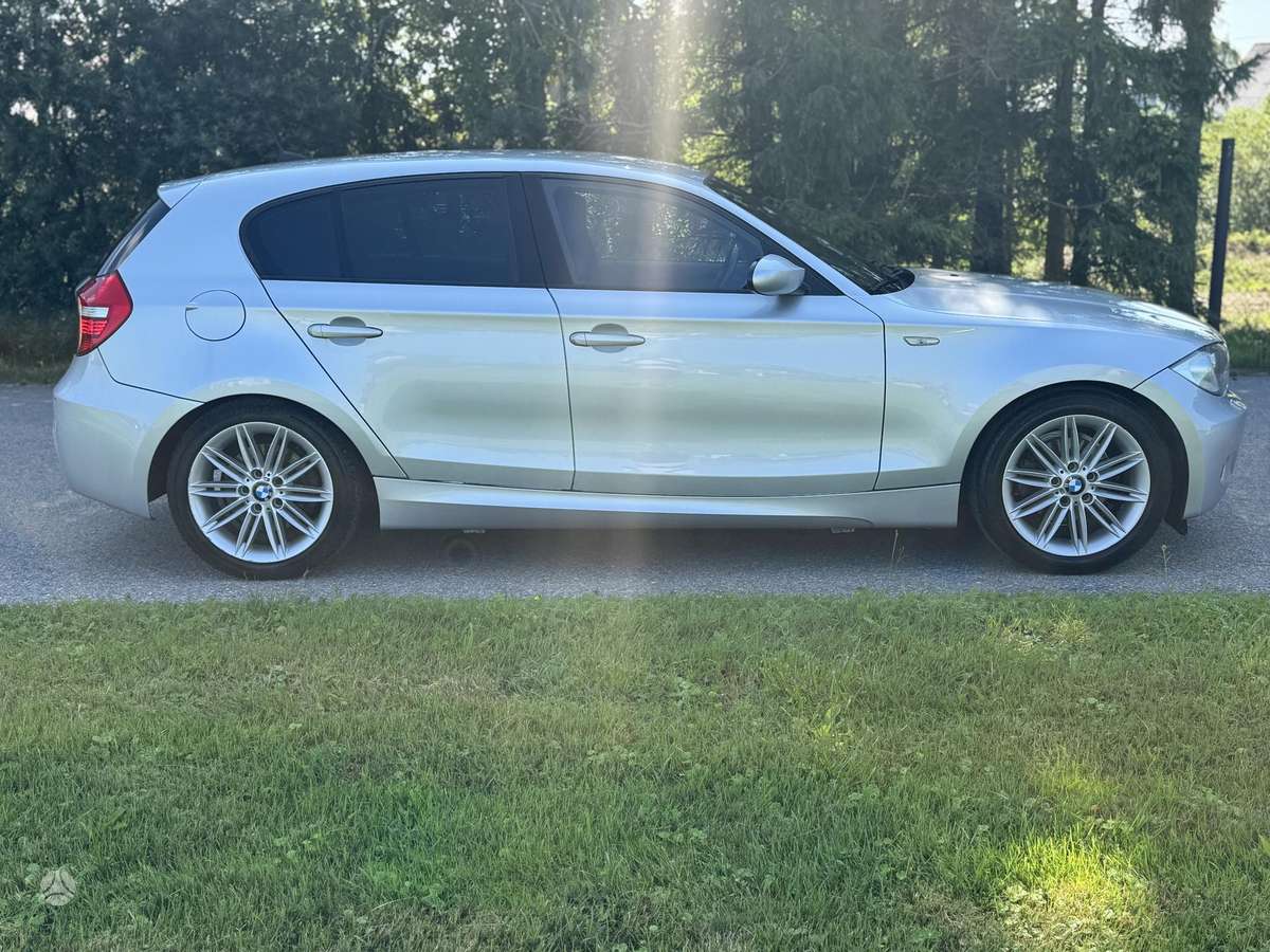 BMW 118, 2.0 l., hatchback