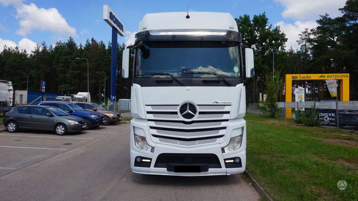 Mercedes-Benz Actros 1845, double sleeper
