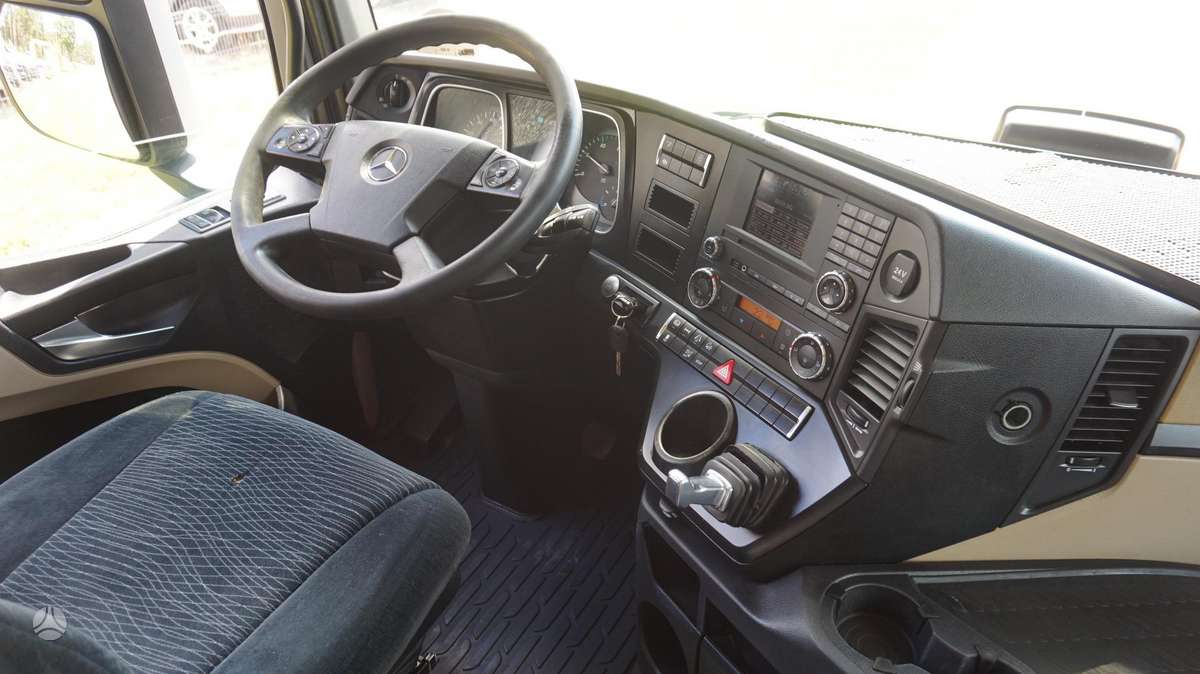 Mercedes-Benz Actros 1845, double sleeper