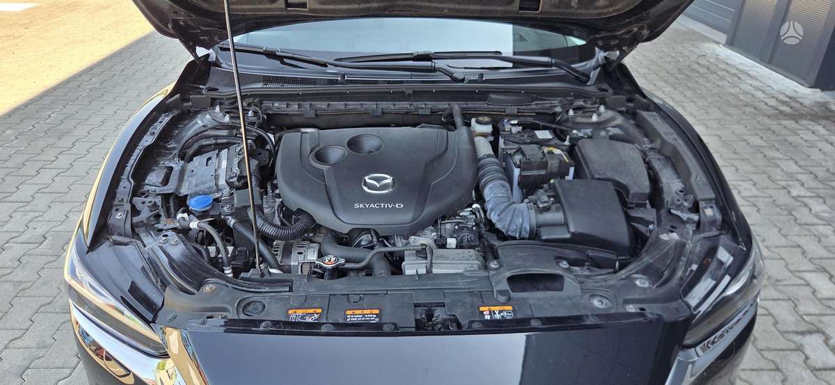 Mazda 6, 2.2 l., Седан