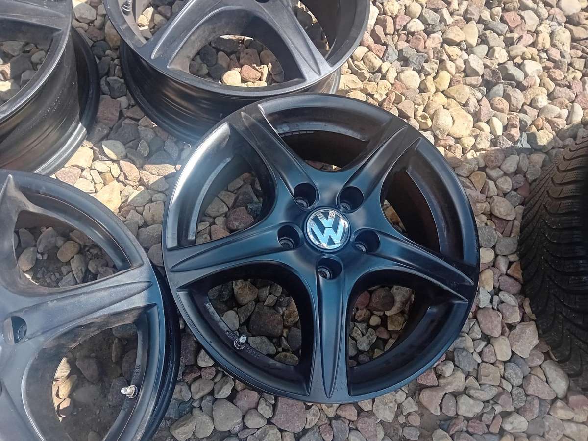 Volkswagen, light alloy, R16