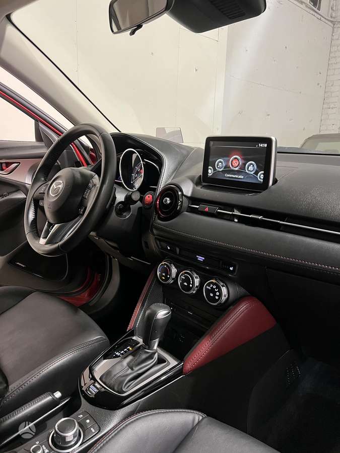 Mazda CX-3, 2.0 l., off-road / crossover