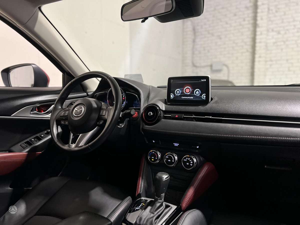 Mazda CX-3, 2.0 l., off-road / crossover