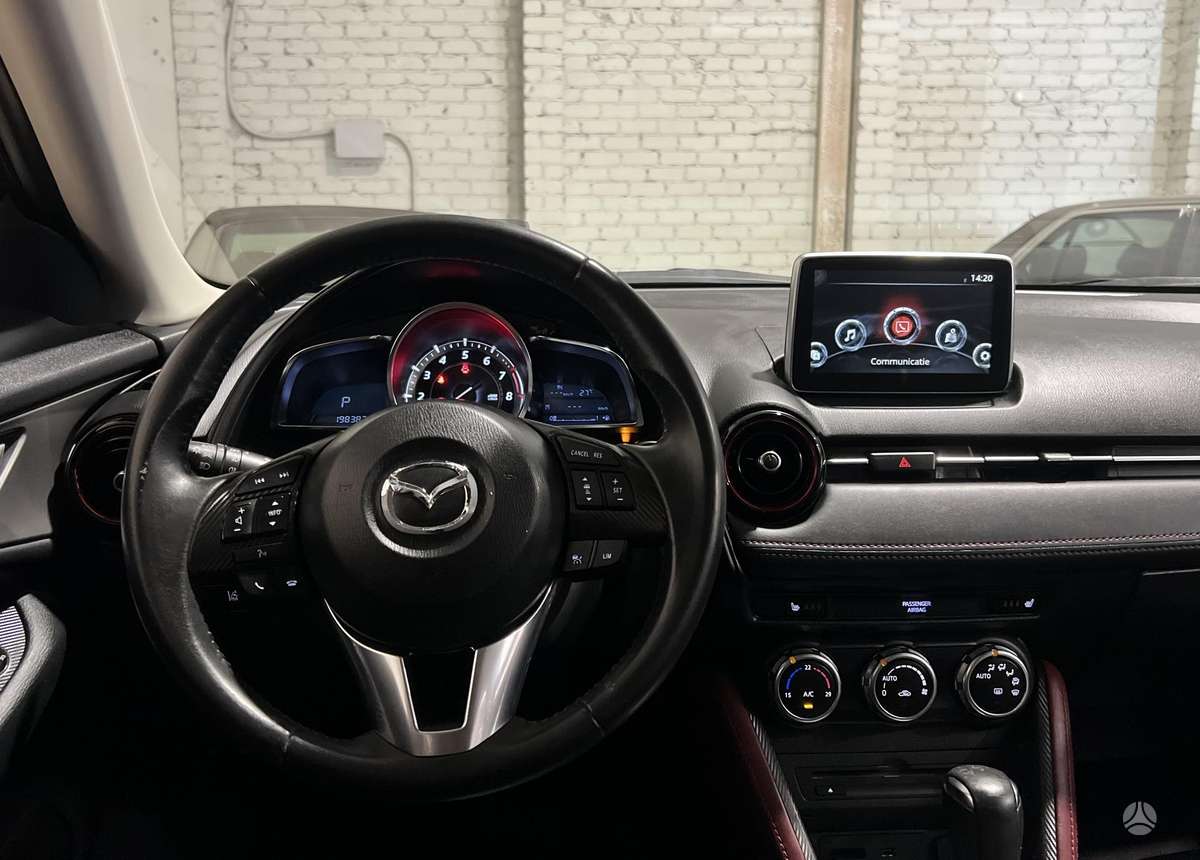 Mazda CX-3, 2.0 l., off-road / crossover