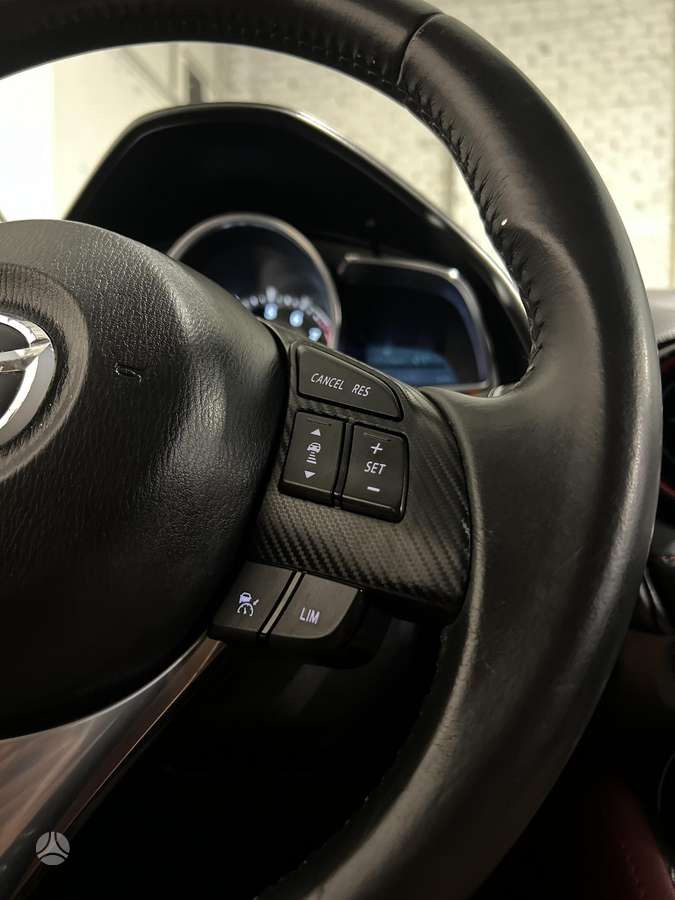 Mazda CX-3, 2.0 l., off-road / crossover