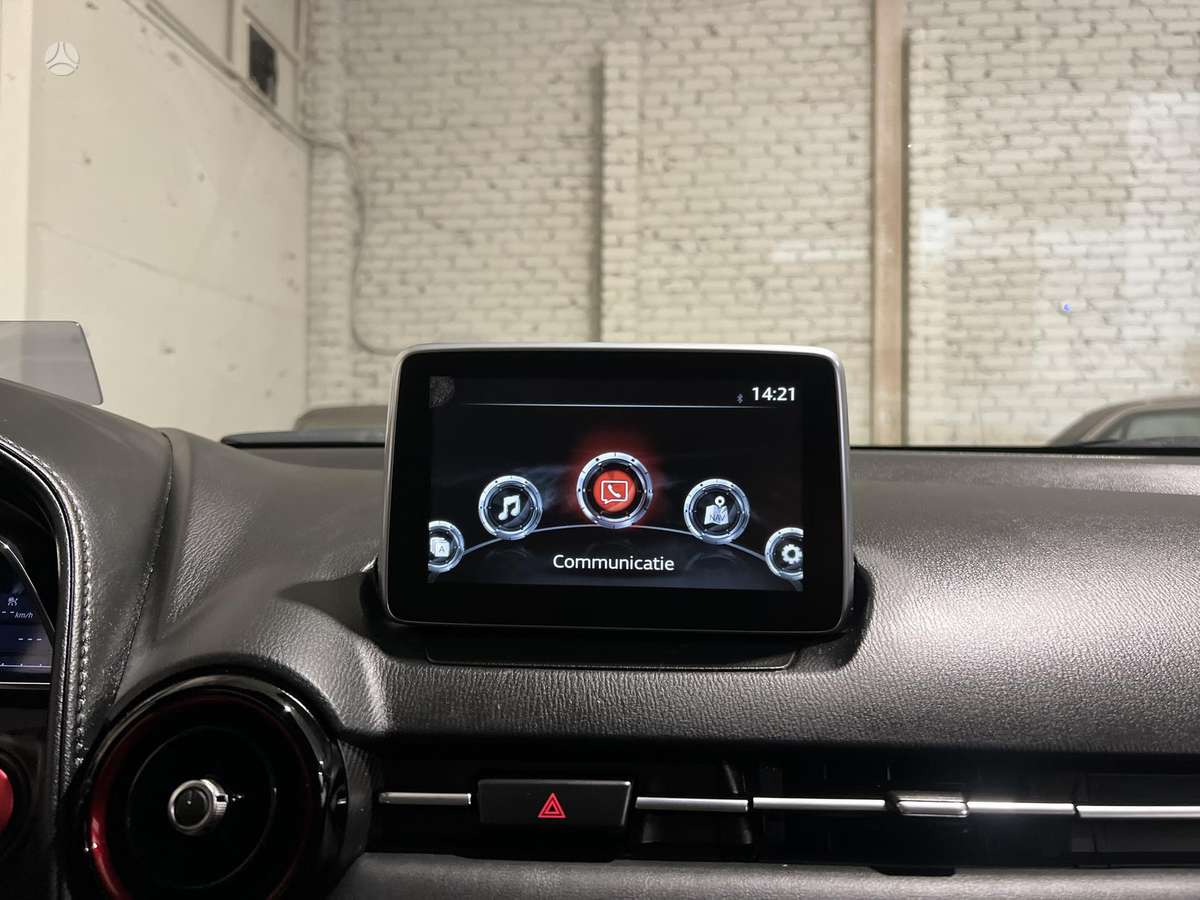 Mazda CX-3, 2.0 l., off-road / crossover