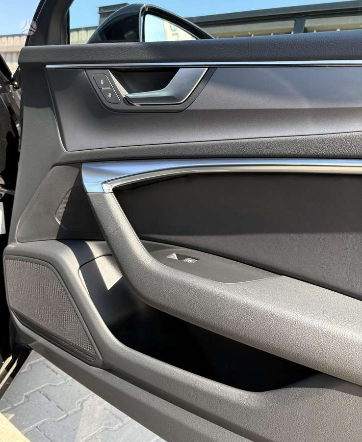 Audi A6, 2.0 l., Седан