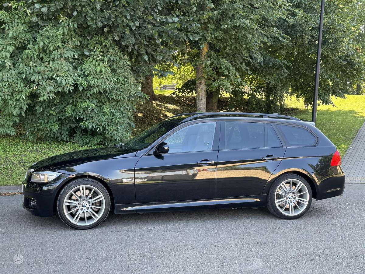 BMW 330, 3.0 l., Универсал