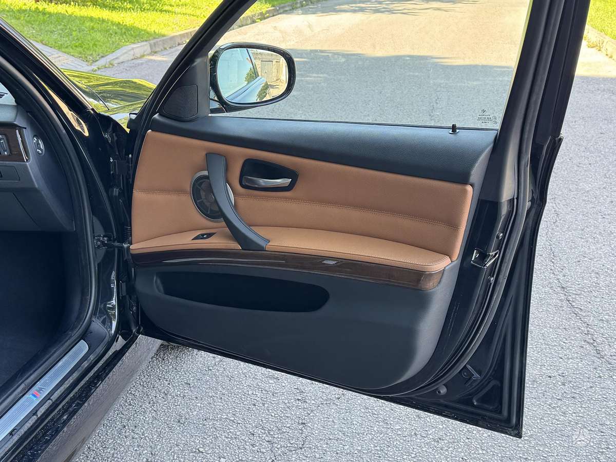 BMW 330, 3.0 l., Универсал