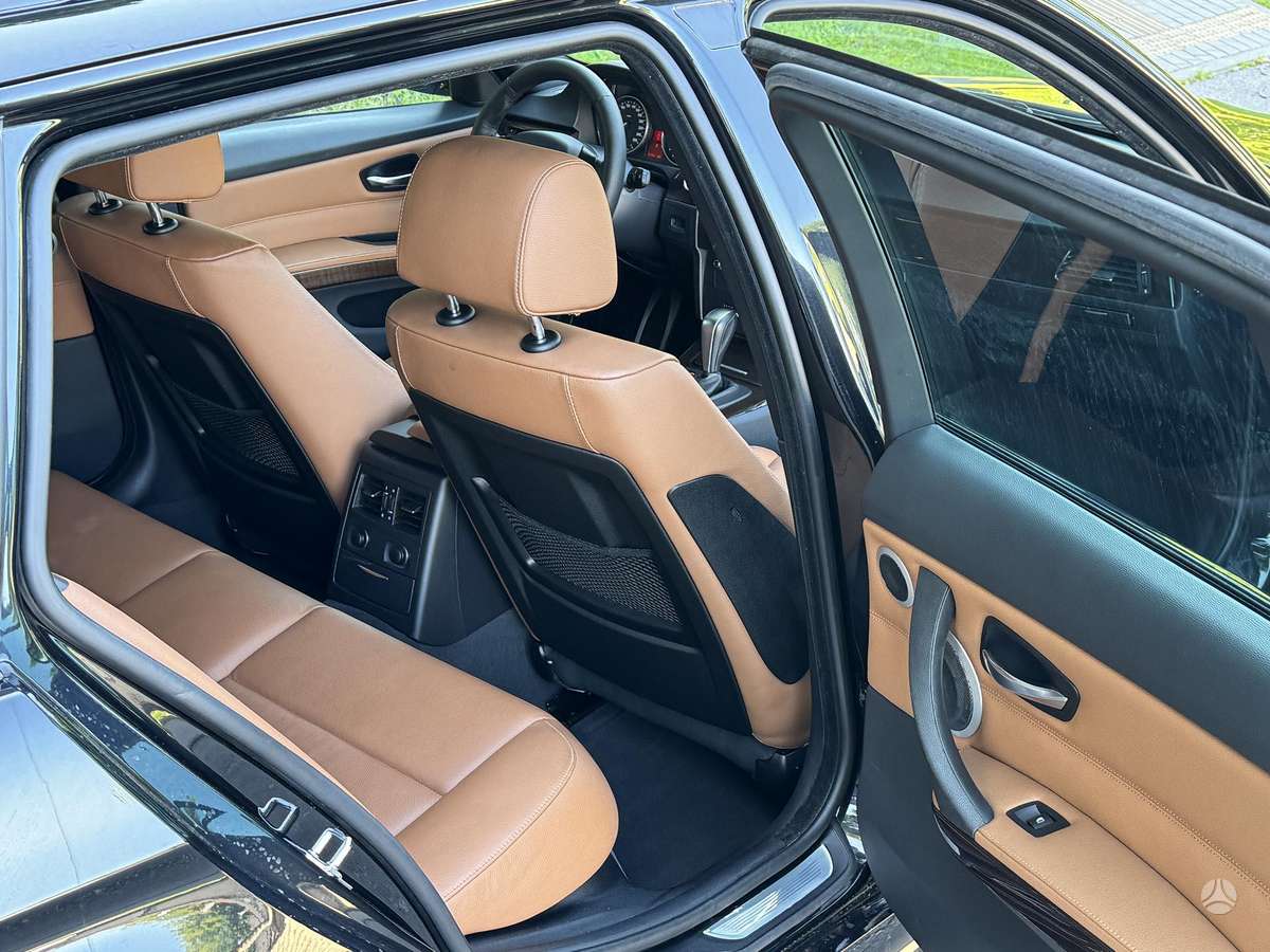 BMW 330, 3.0 l., Универсал