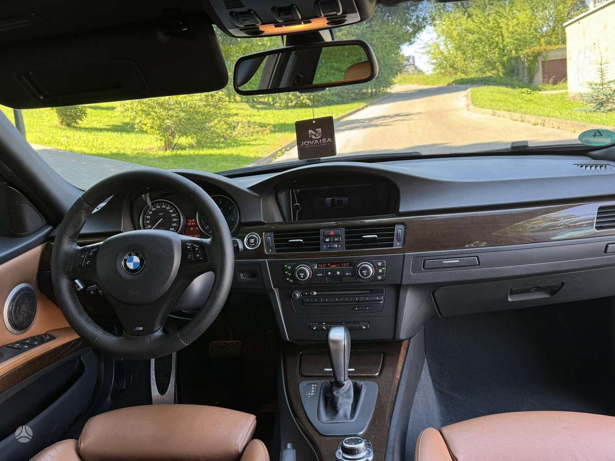 BMW 330, 3.0 l., Универсал