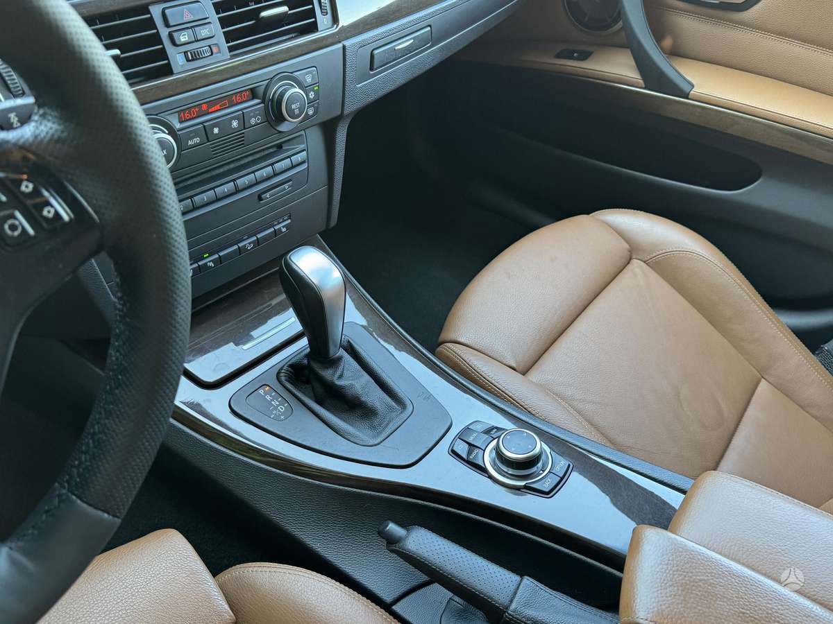 BMW 330, 3.0 l., Универсал