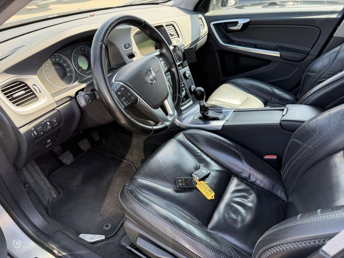 Volvo V60, 1.6 l., Универсал