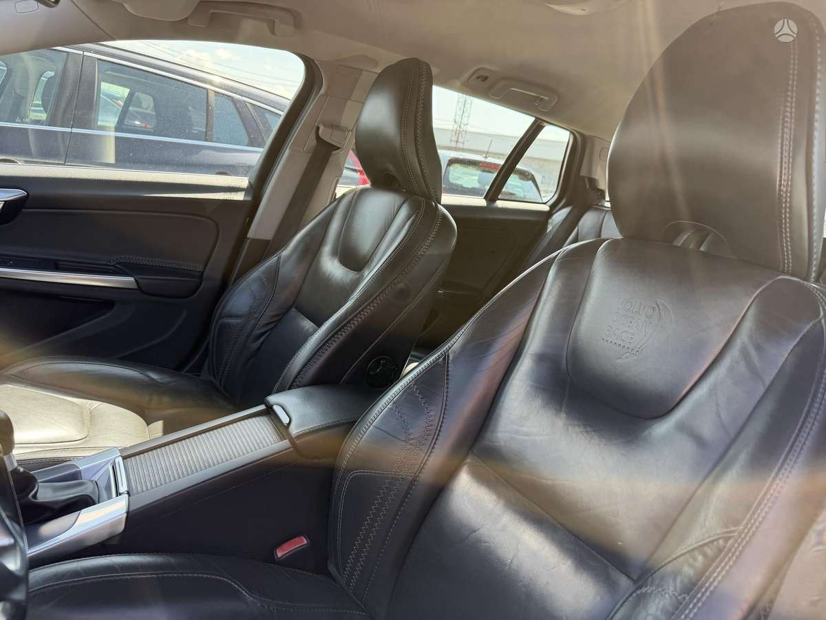 Volvo V60, 1.6 l., wagon