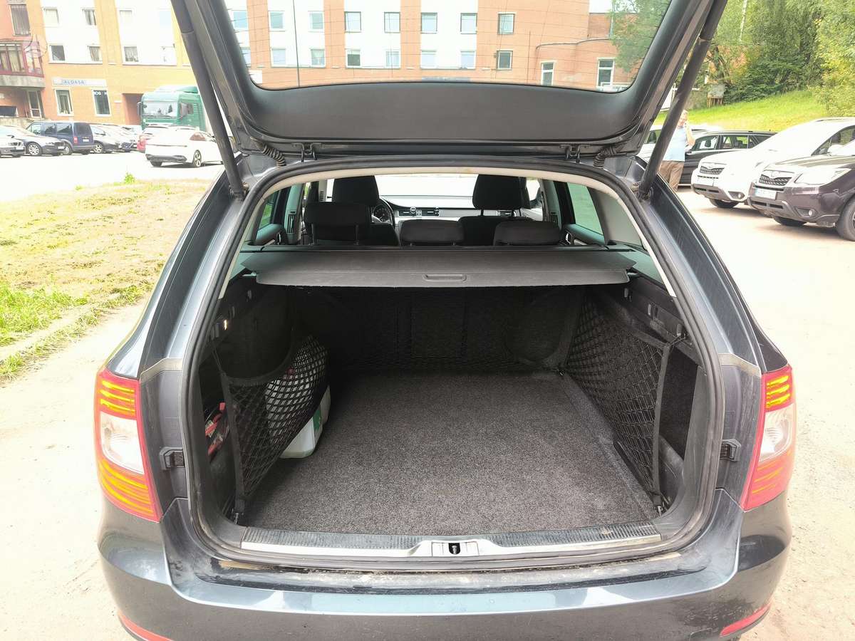Skoda Superb, 2.0 l., universalas