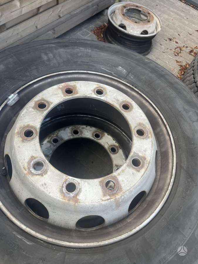 Michelin, universalios 315/70 R22,5