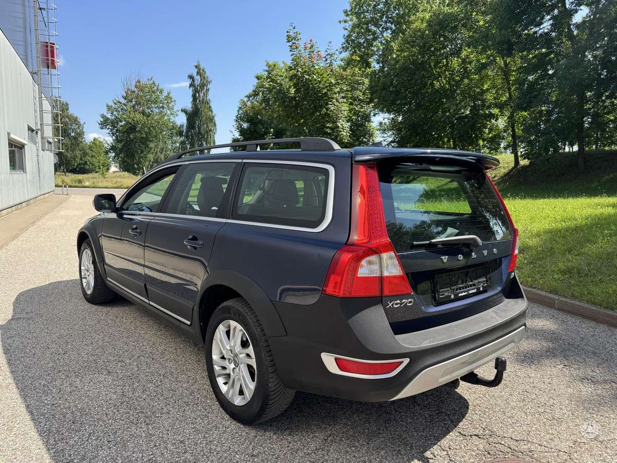 Volvo XC70, 2.0 l., Универсал