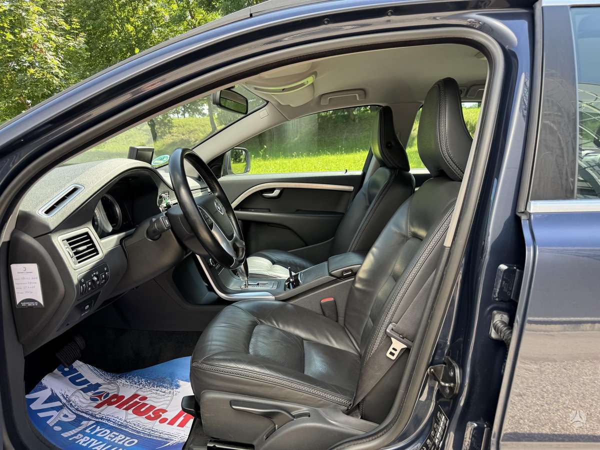 Volvo XC70, 2.0 l., Универсал