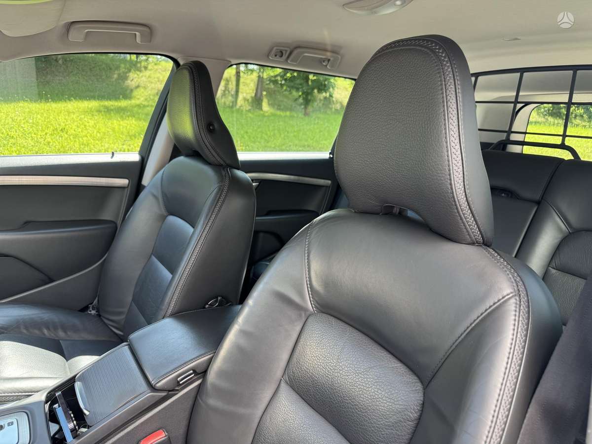 Volvo XC70, 2.0 l., Универсал
