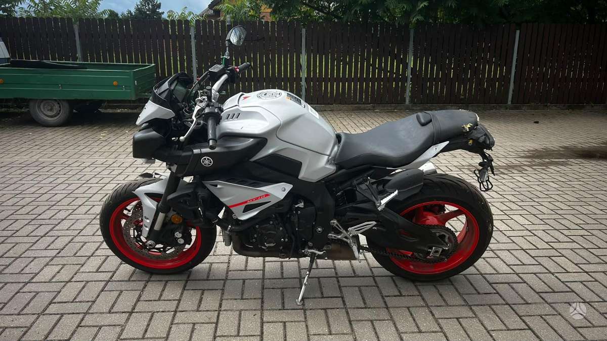 Yamaha MT 10 1000cc, street / classic