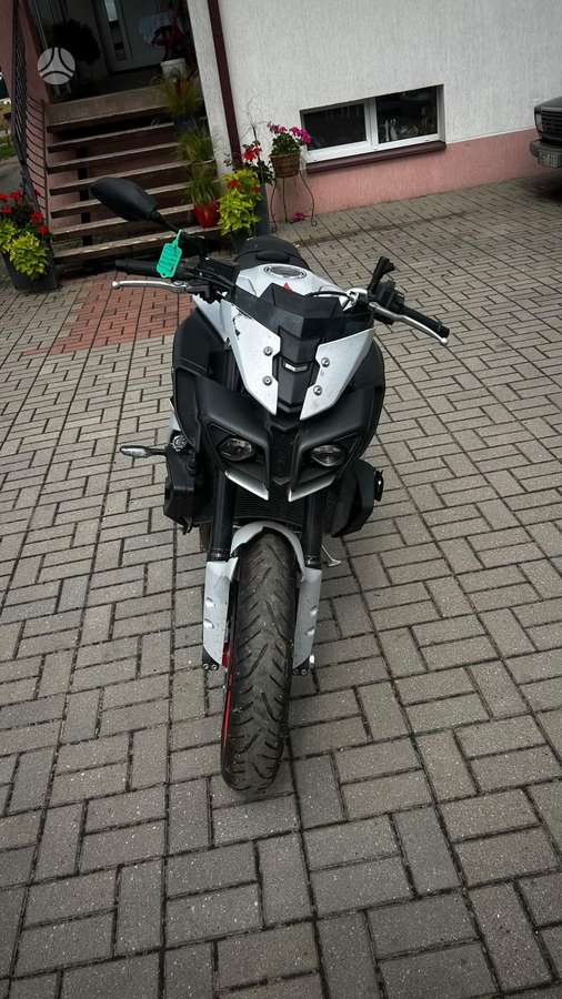 Yamaha MT 10 1000cc, street / classic