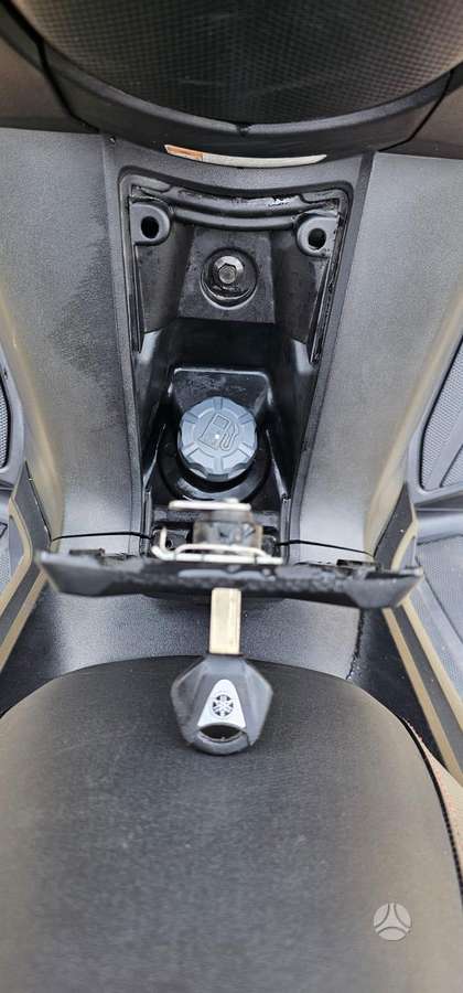 Yamaha XMAX 125 125cc, scooters / mopeds