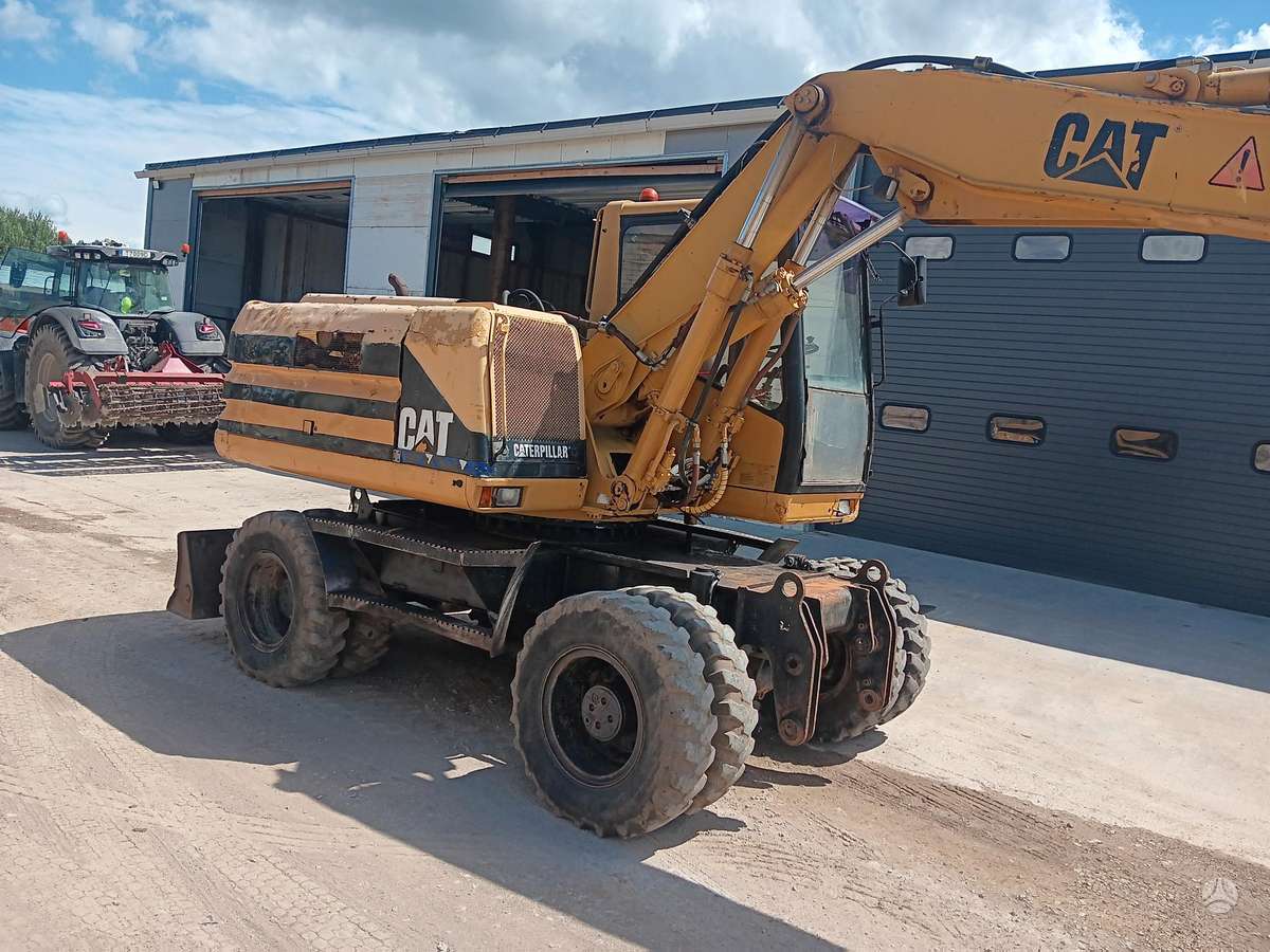 Caterpillar M315, ekskavatori