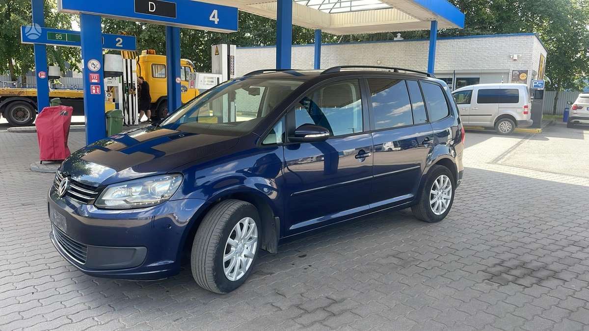 Volkswagen Touran - 3