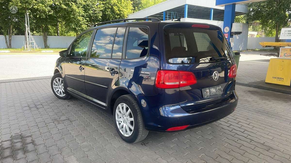 Volkswagen Touran - 7