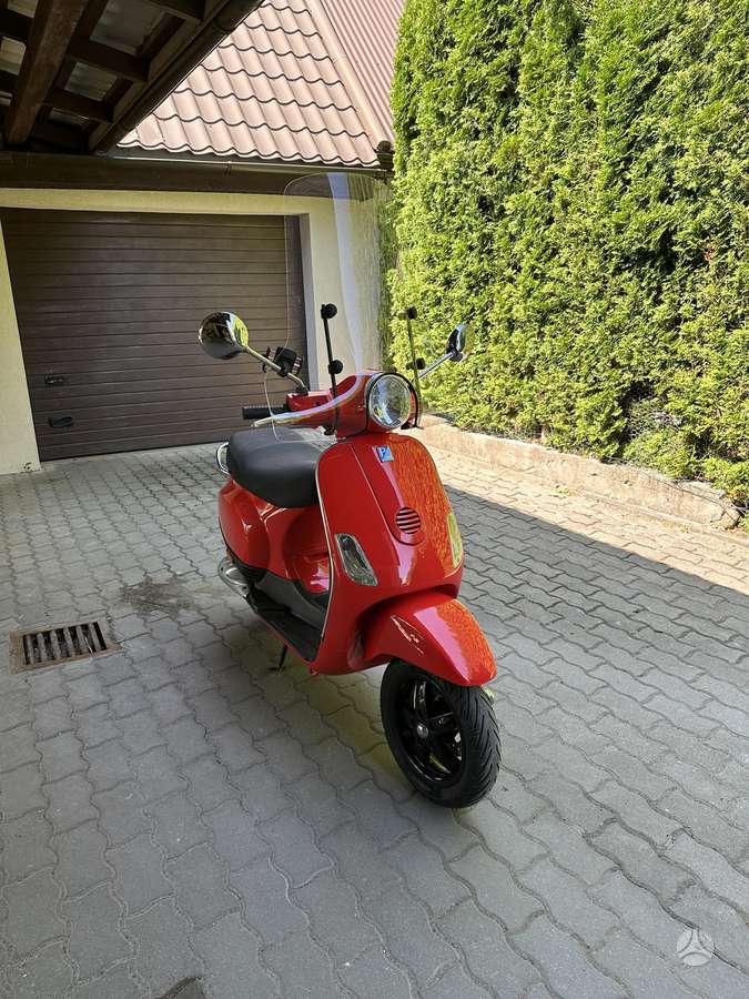 Piaggio Vespa 49cc, scooters / mopeds