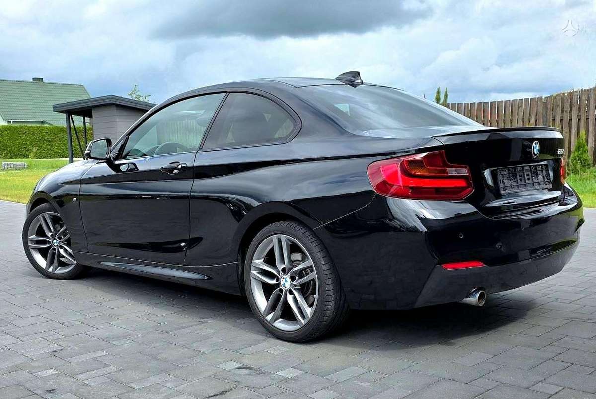 BMW 218, 2.0 l., coupe