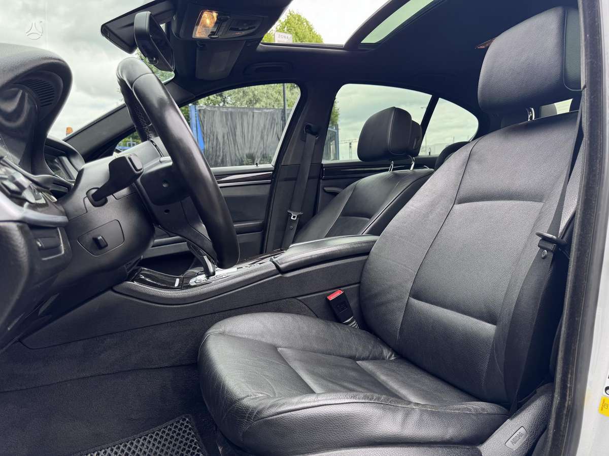 BMW 535, 3.0 l., Седан