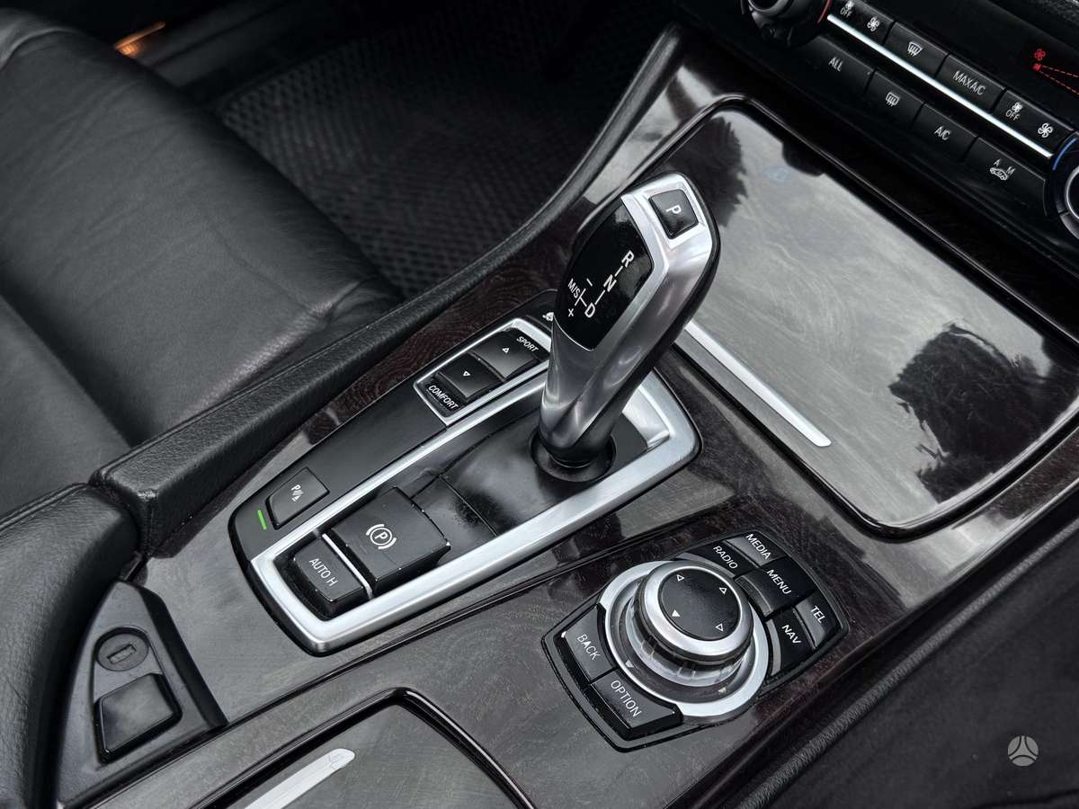 BMW 535, 3.0 l., Седан