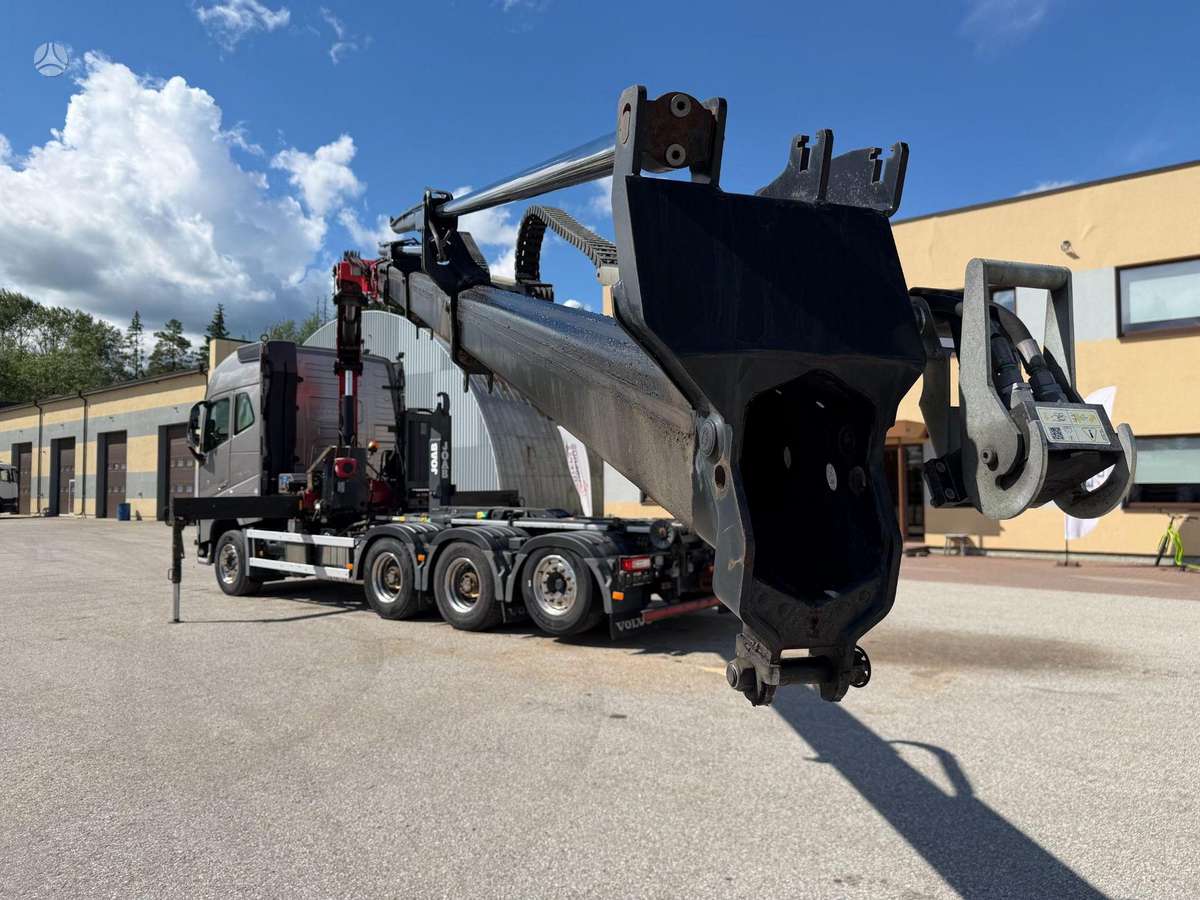 Volvo FH540, su kranu
