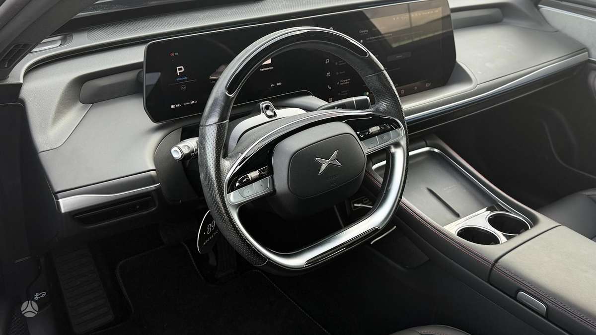 Xpeng P7, 86 кВт·ч, Седан