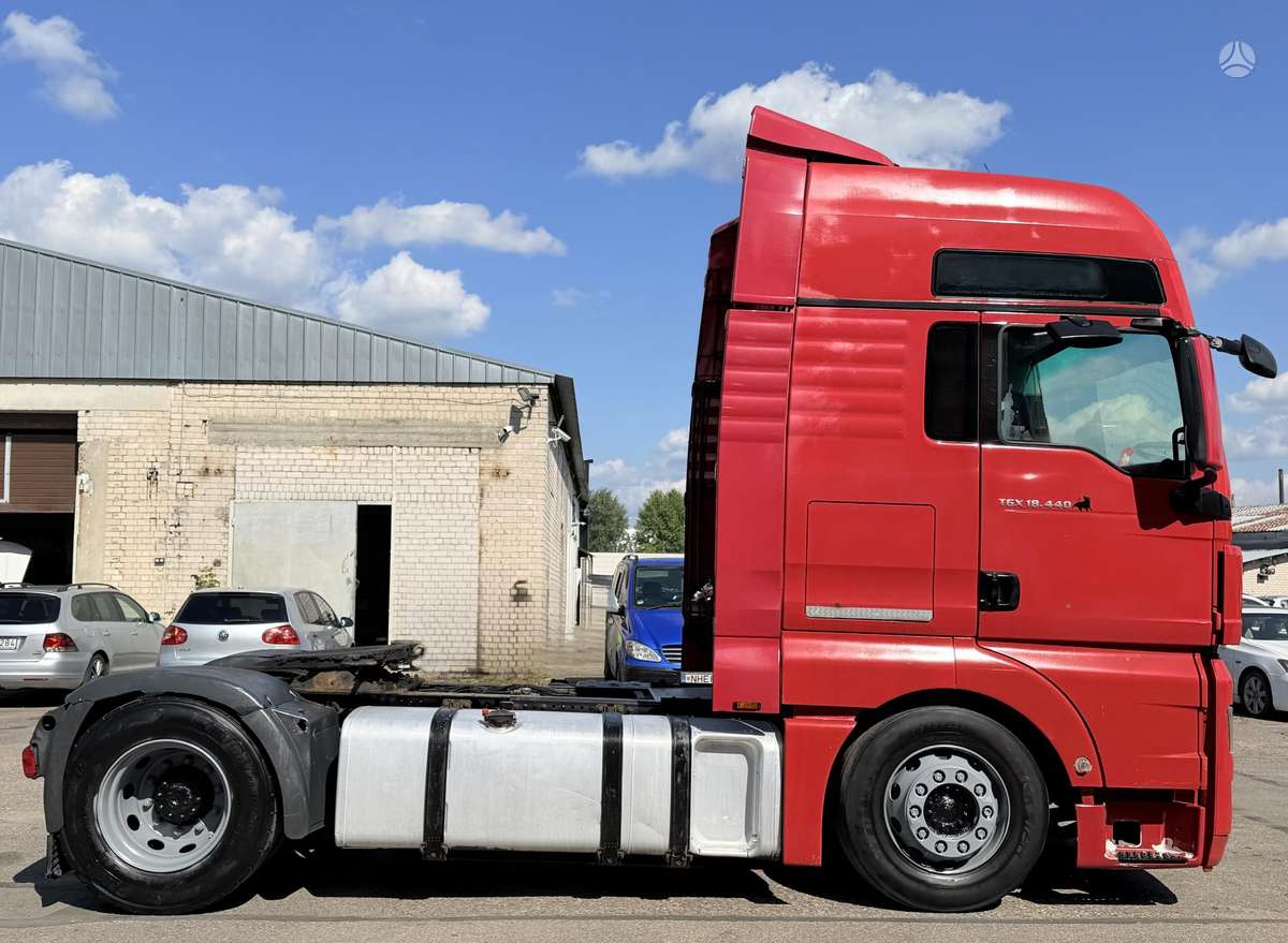 MAN TGX 18.440, double sleeper